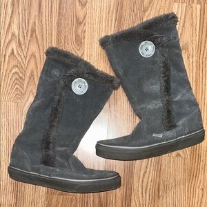 EUC Vans Women's Dark Gray Winter Boots